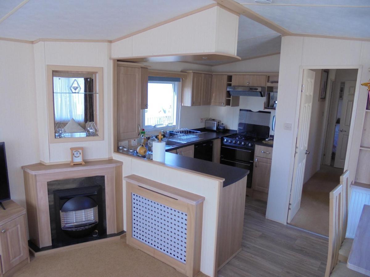 The Wolds: The Wolds:- 6 Berth, Heated Apartment