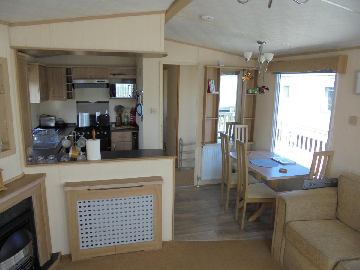 The Wolds: The Wolds:- 6 Berth, Heated Apartment *