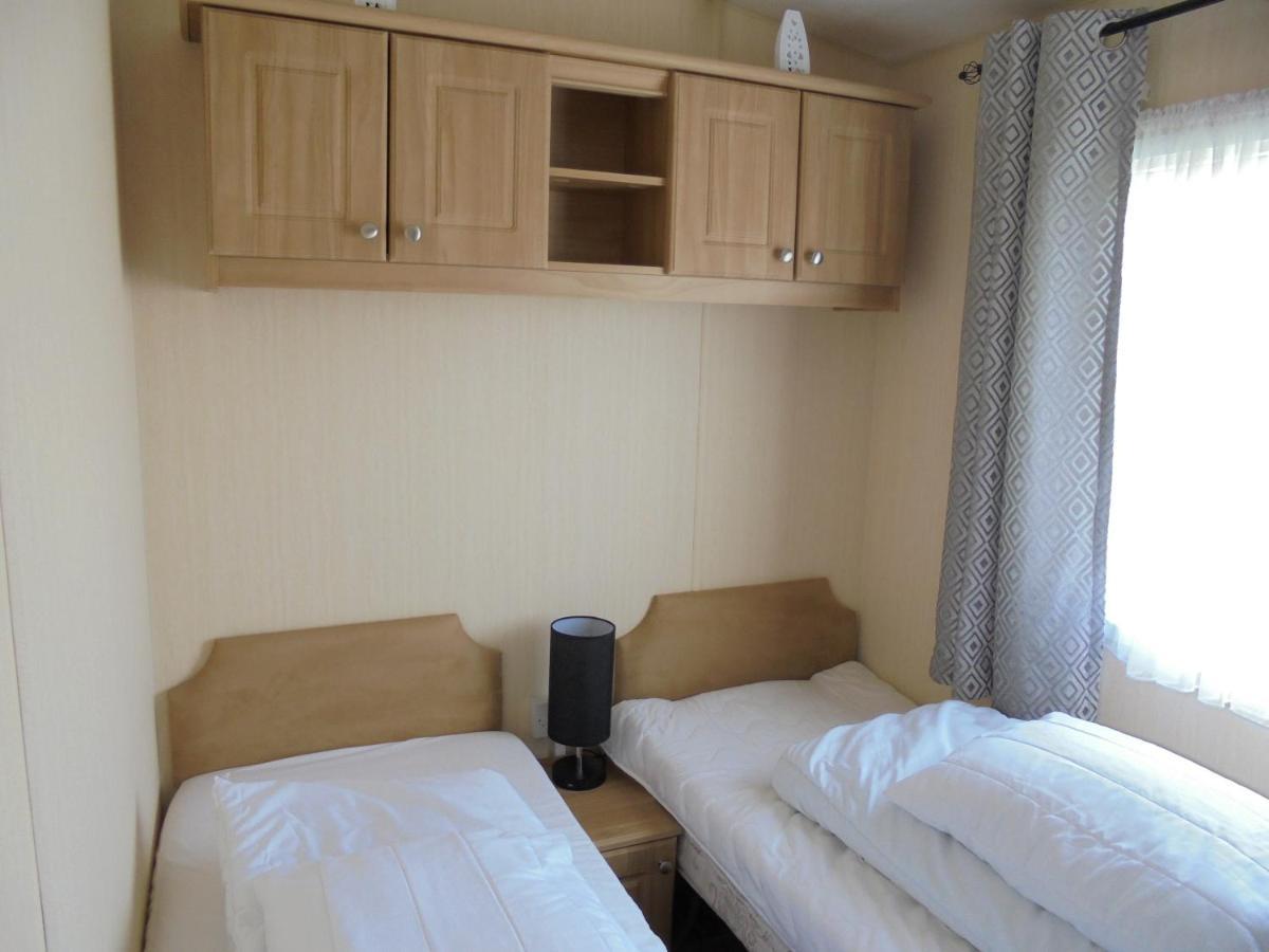 The Wolds: The Wolds:- 6 Berth, Heated *