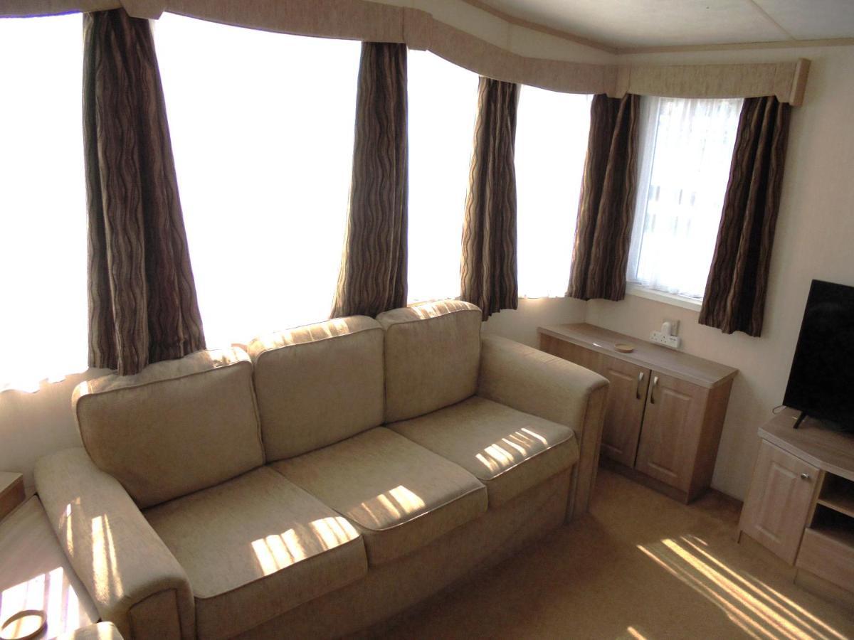 The Wolds: The Wolds:- 6 Berth, Heated