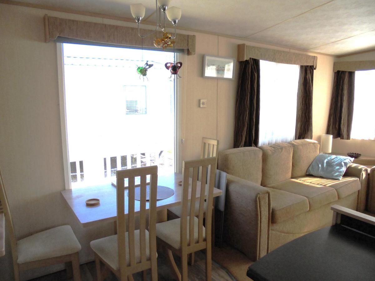 The Wolds: The Wolds:- 6 Berth, Heated